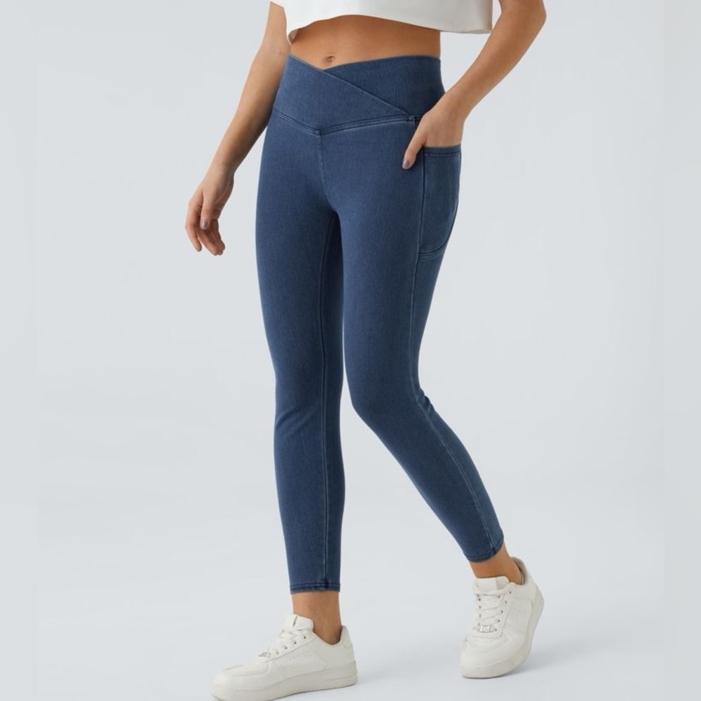 Halara Flex™ Medium Full Length NWT Crossover Pocket Washed Denim Work Leggings